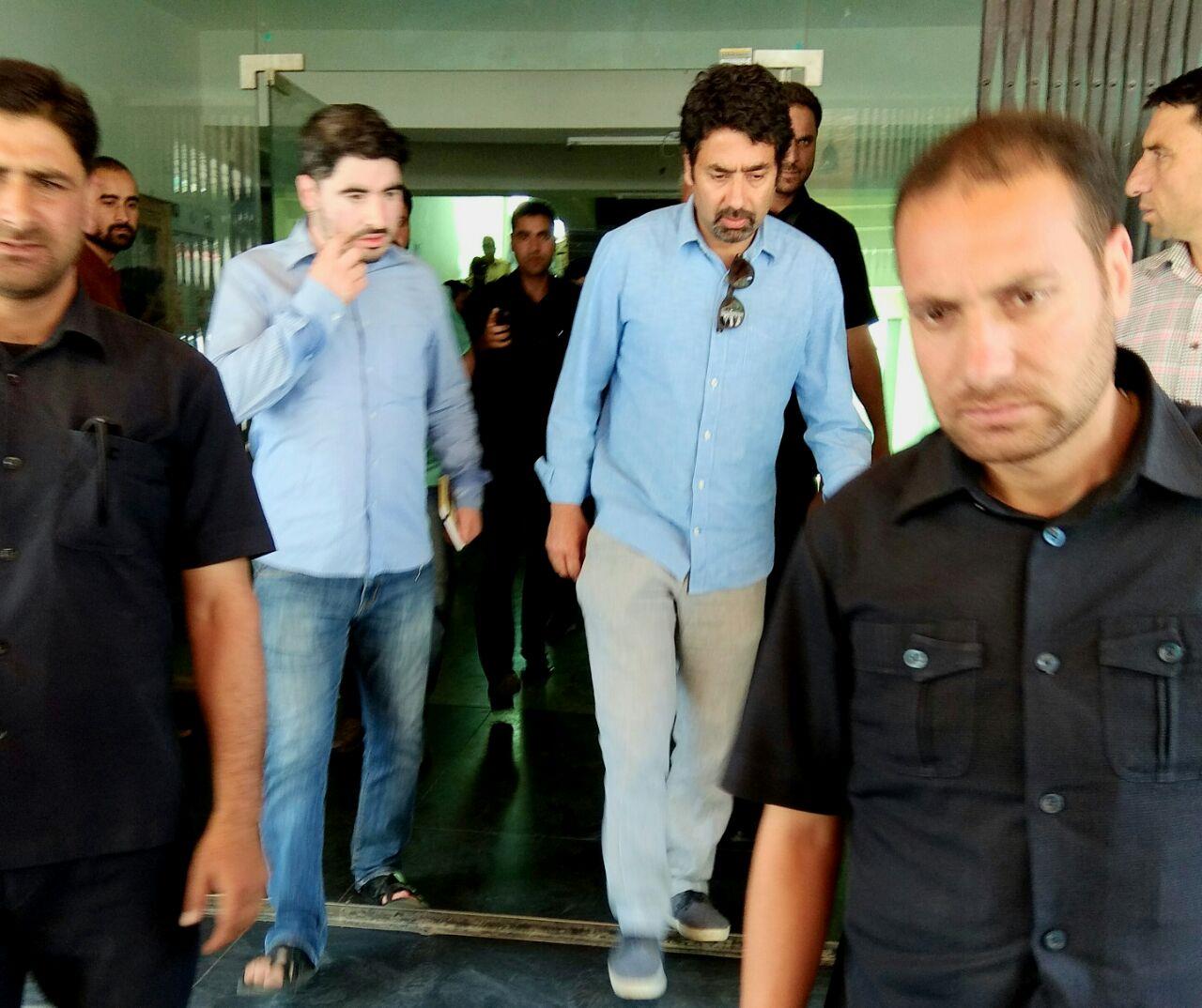 Tassaduq Mufti visits Bandipora